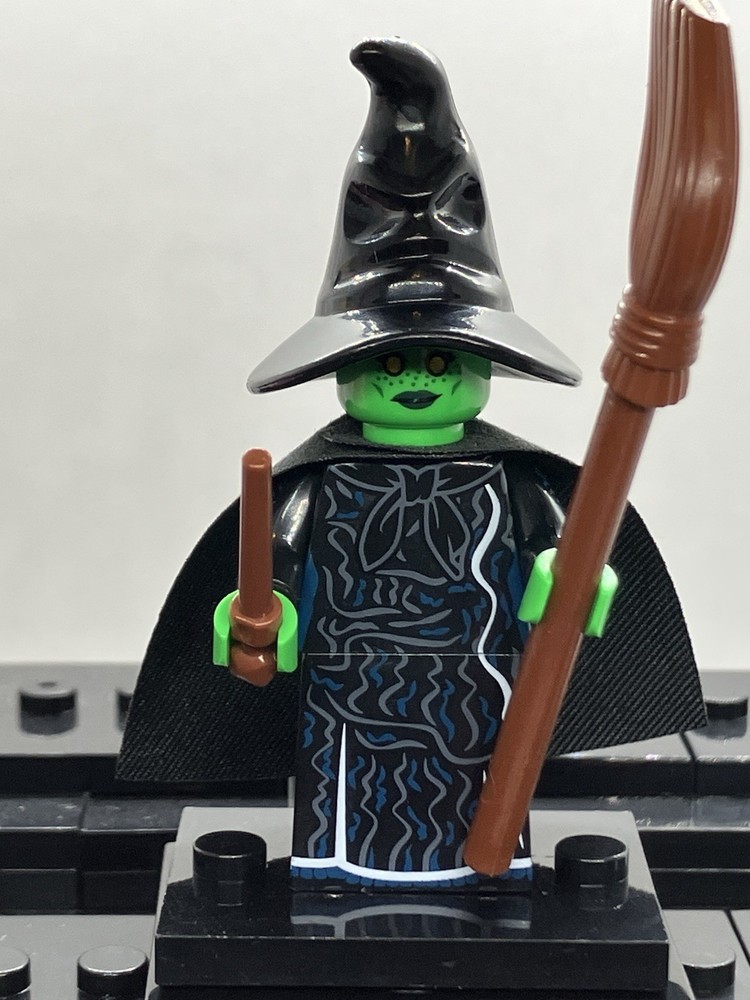 Glinda and Elphaba Custom Mini Figure Set