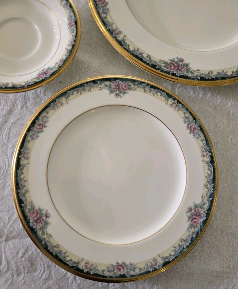 MI AMOR By Noritake Bone China 3pc Plates. NEW