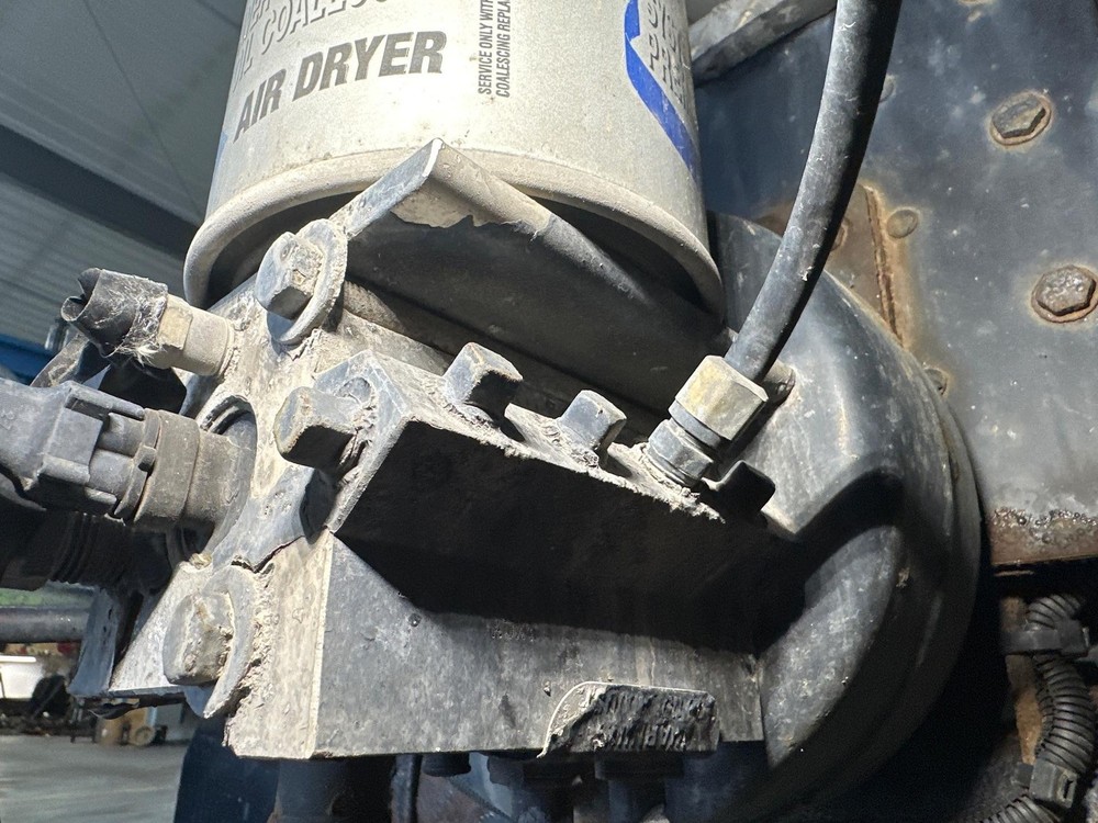 Bendix AD-IS Air Dryer - Used