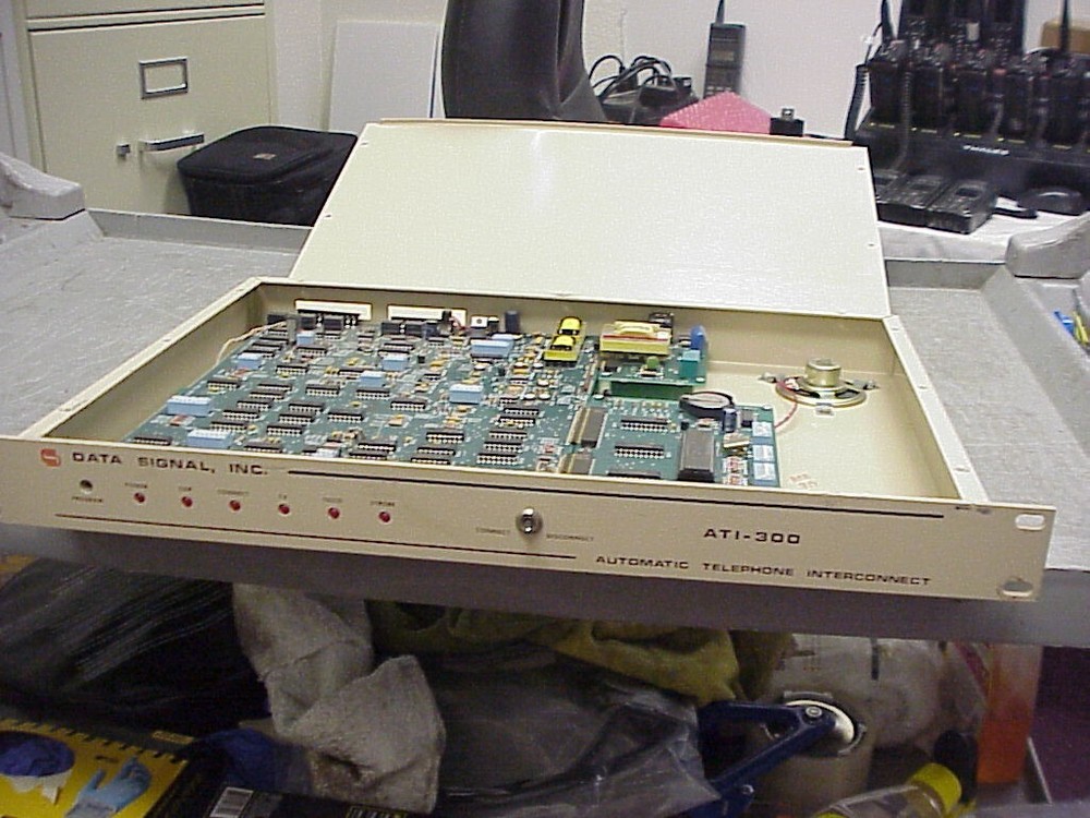 DATA SIGNAL INC ATI-300 AUTOMATIC TELEPHONE INTERCONNECT
