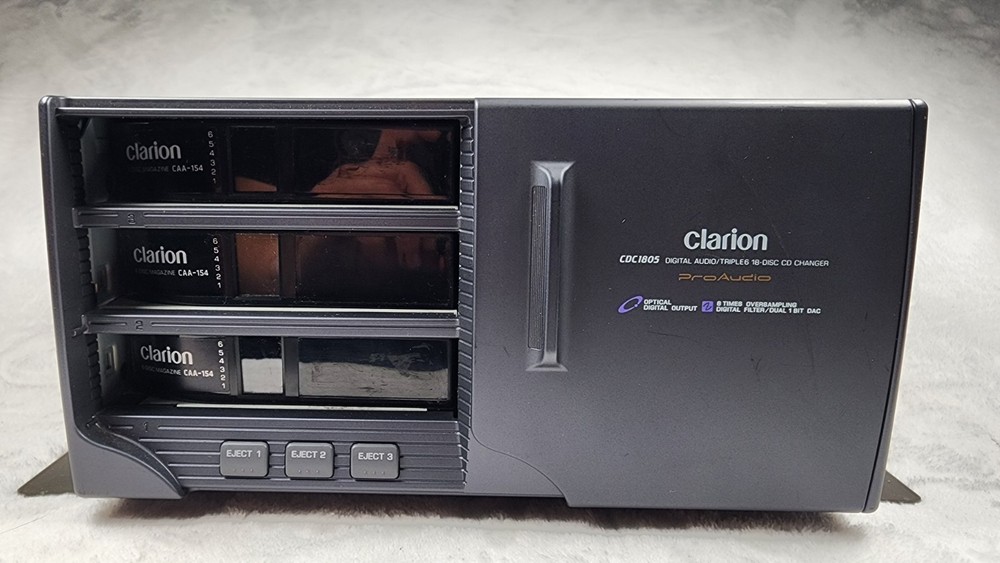 Clarion CDC1805 Digital Audio/18  Disc Cd Changer. Pro Audio UNTESTED