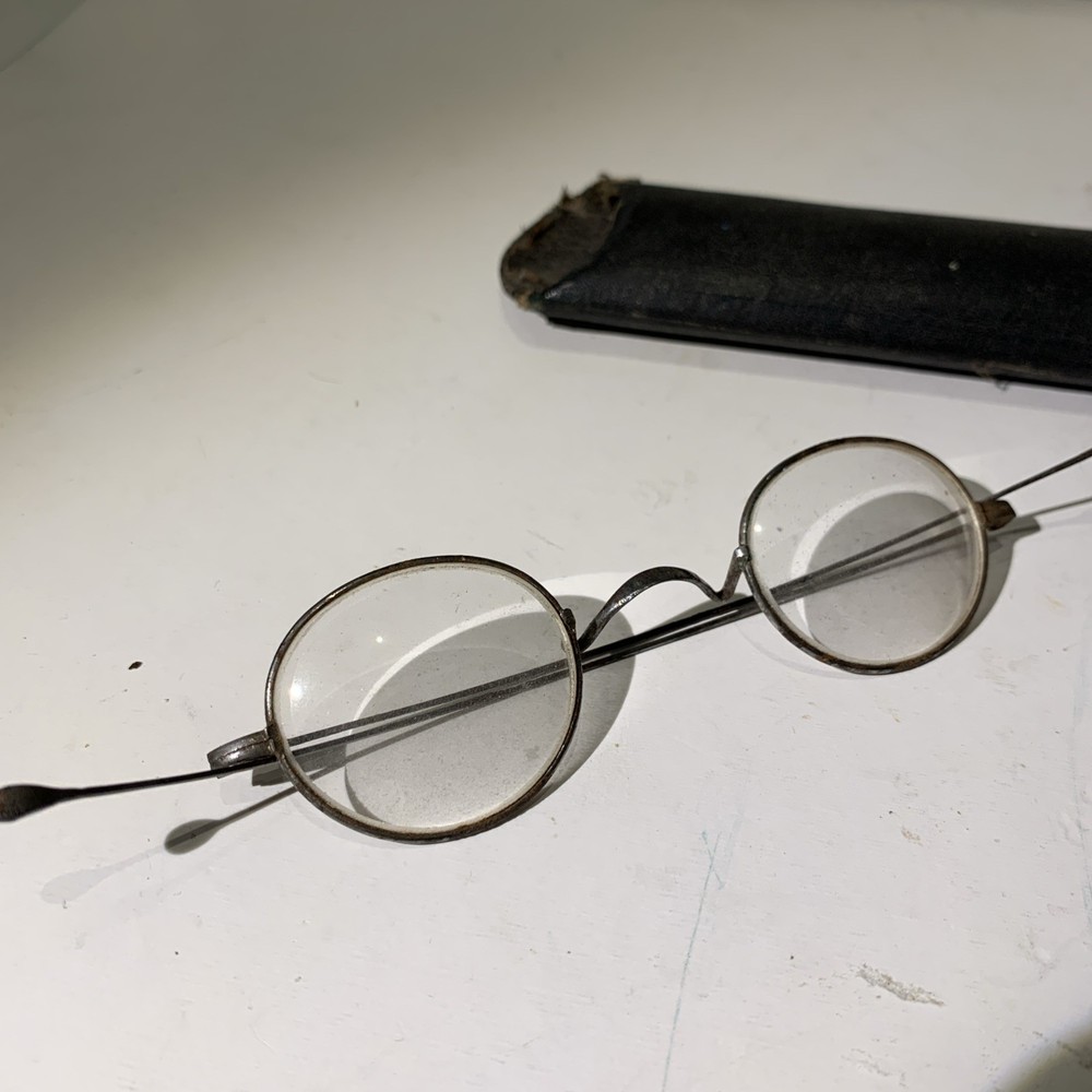 Genuine unusual corrective spectacles / eyeglasses with case. 19thc
