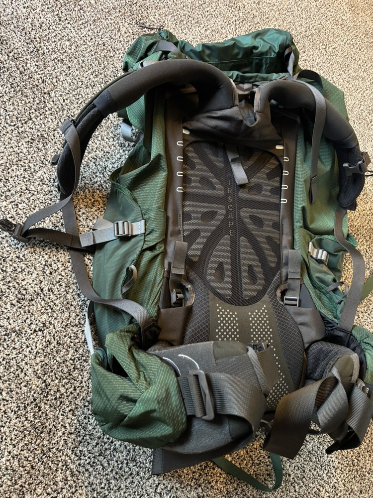 Used Osprey Aether Plus 85 Small/Medium Mountaineering Backpack Green