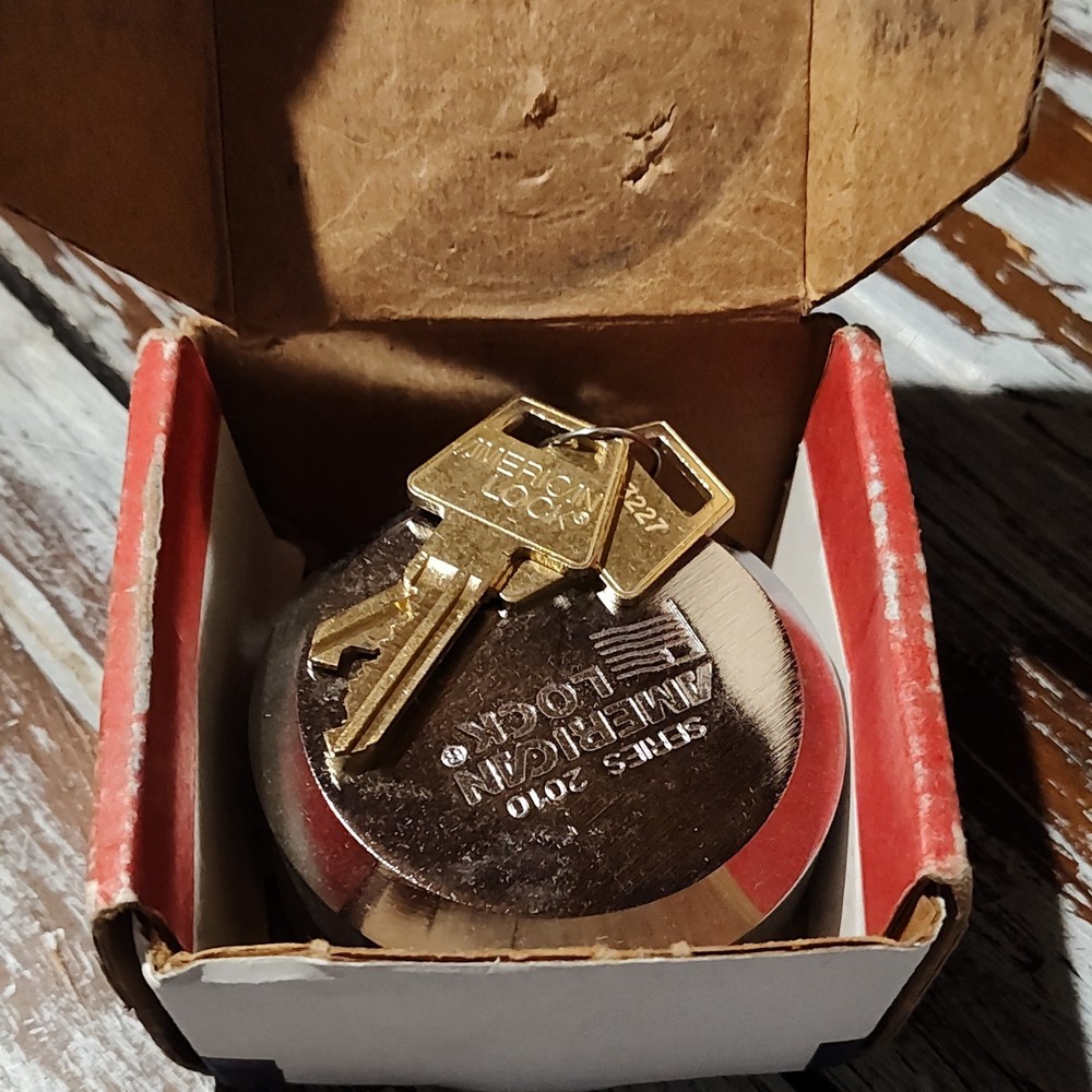 American Lock Series 2000 Silver Keyed Padlock with Keys Secure Locking Model