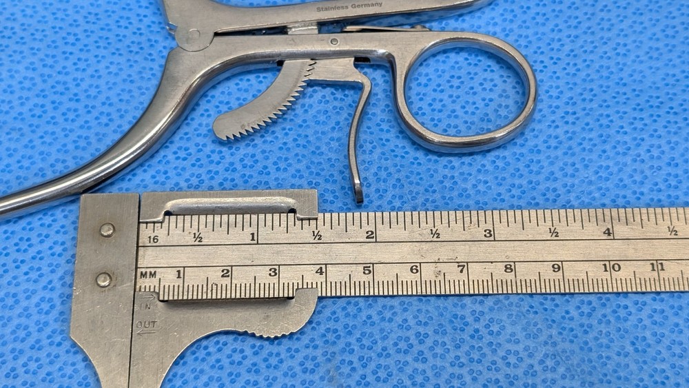Boss Instruments REF 73-1197S Adson Cerebellum Retractor 7 1/2″ Angled 90° Sharp