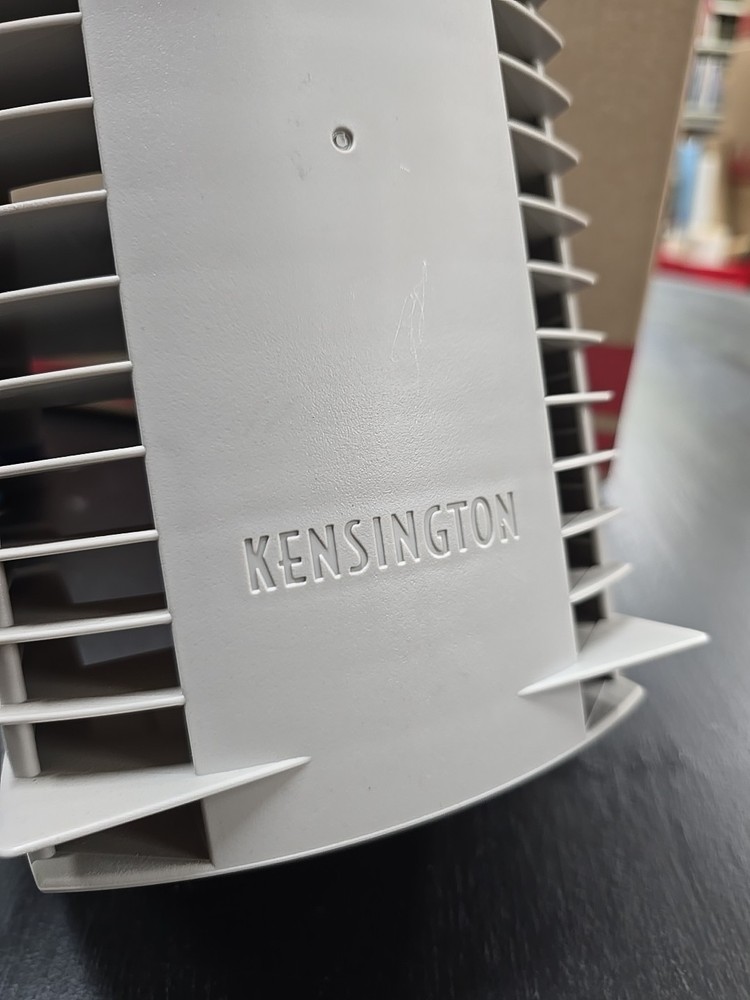 Kensington QuickTrieve Stackable Modular CD Storage Tower 16 Disk - CREAM - NIB