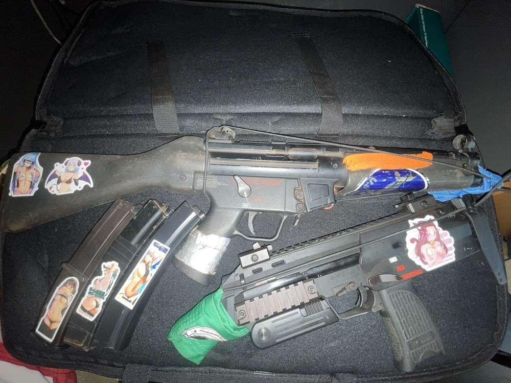 airsoft gun