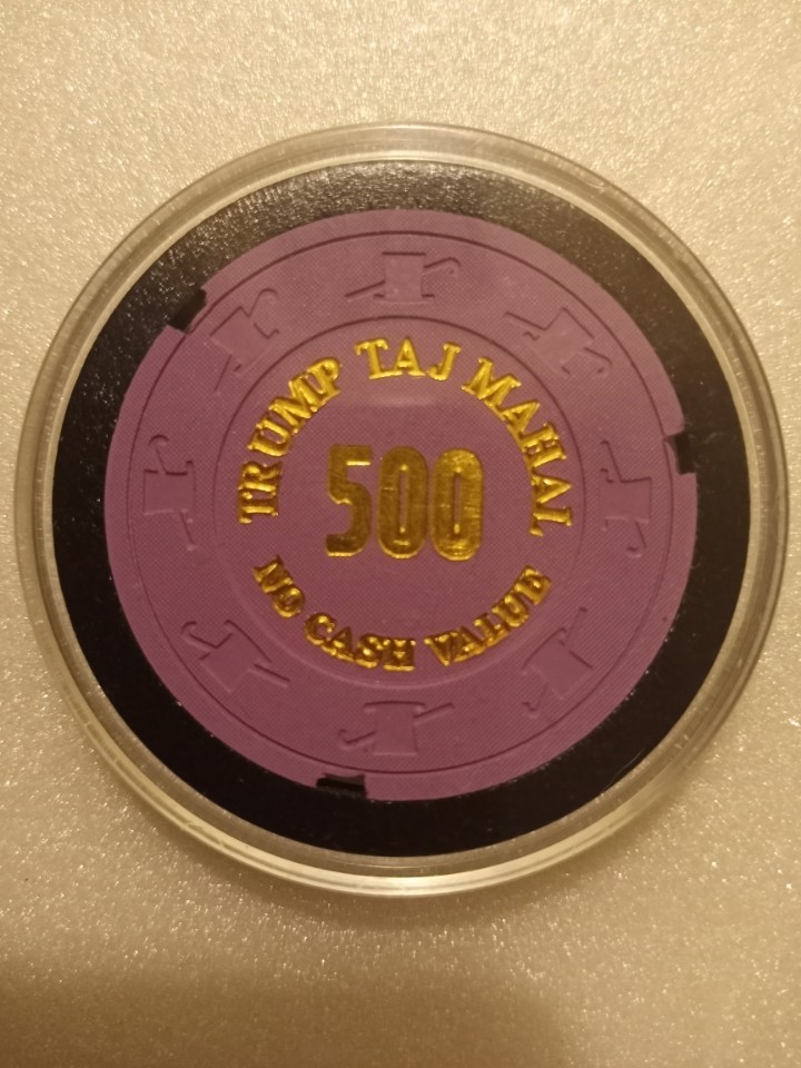 TRUMP TAJ MAHAL SET OF 5 NCV CHIPS