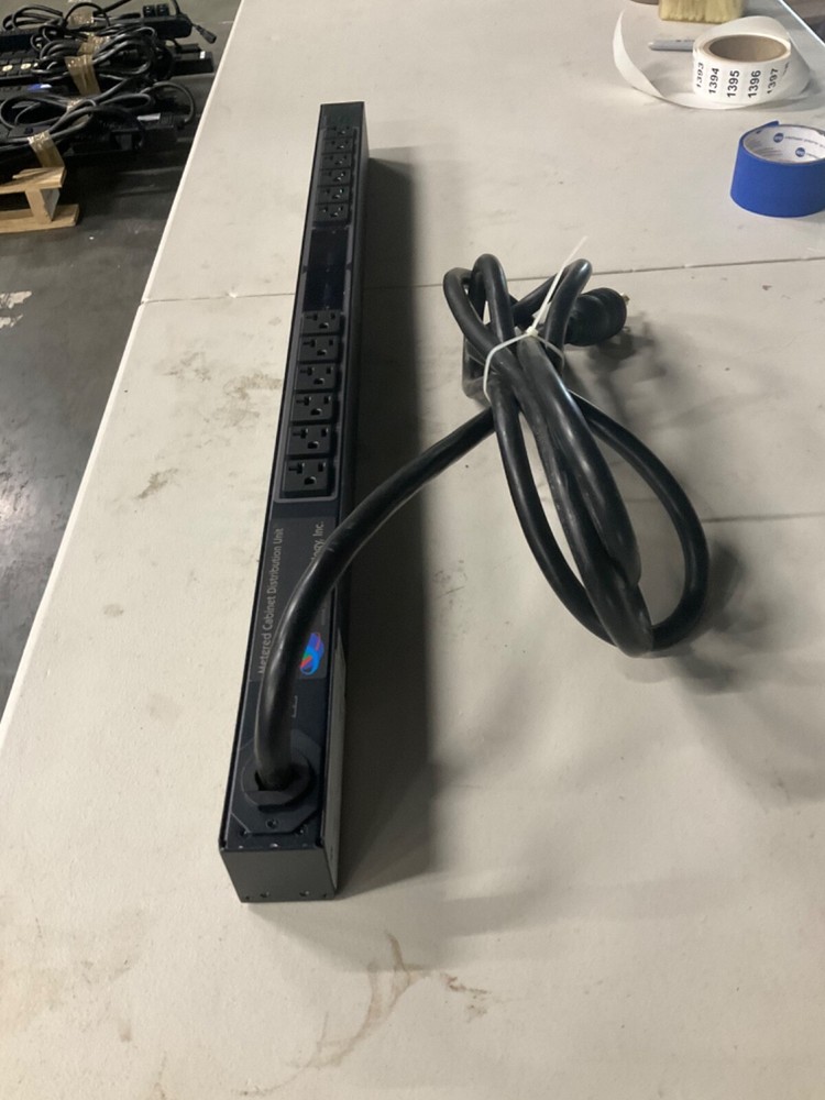 SERVER TECHNOLOGY - C-12V1-L30M - Metered Cabinet Distribution Unit