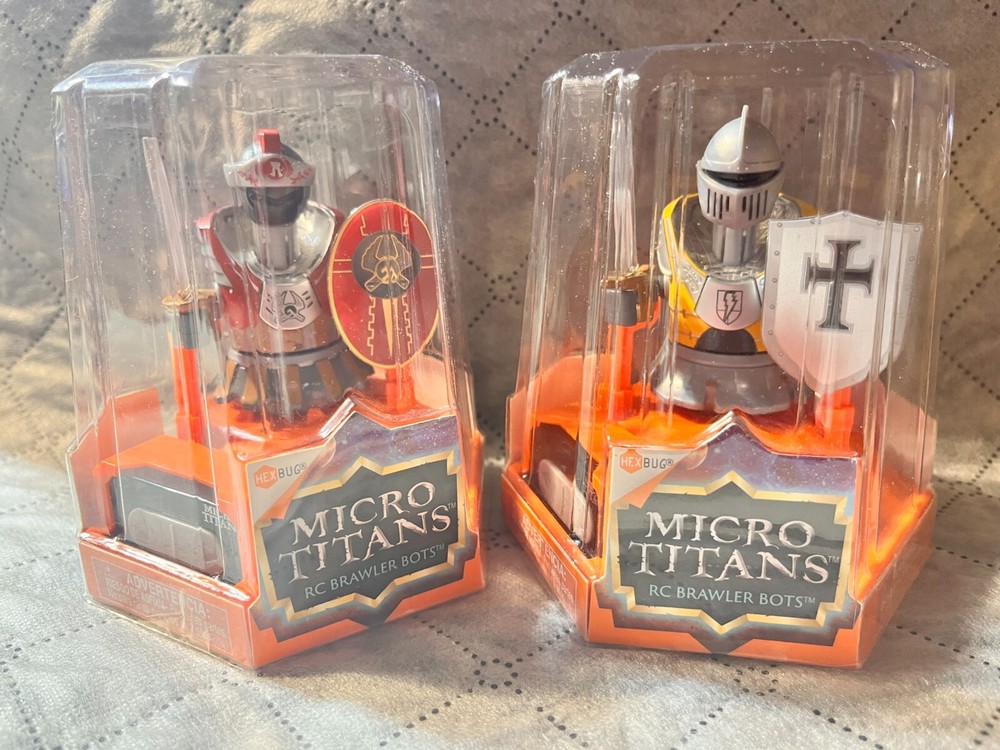 Set of 2 Hexbug Micro Titans Brawler Bots Remote Control Centurion & Knight