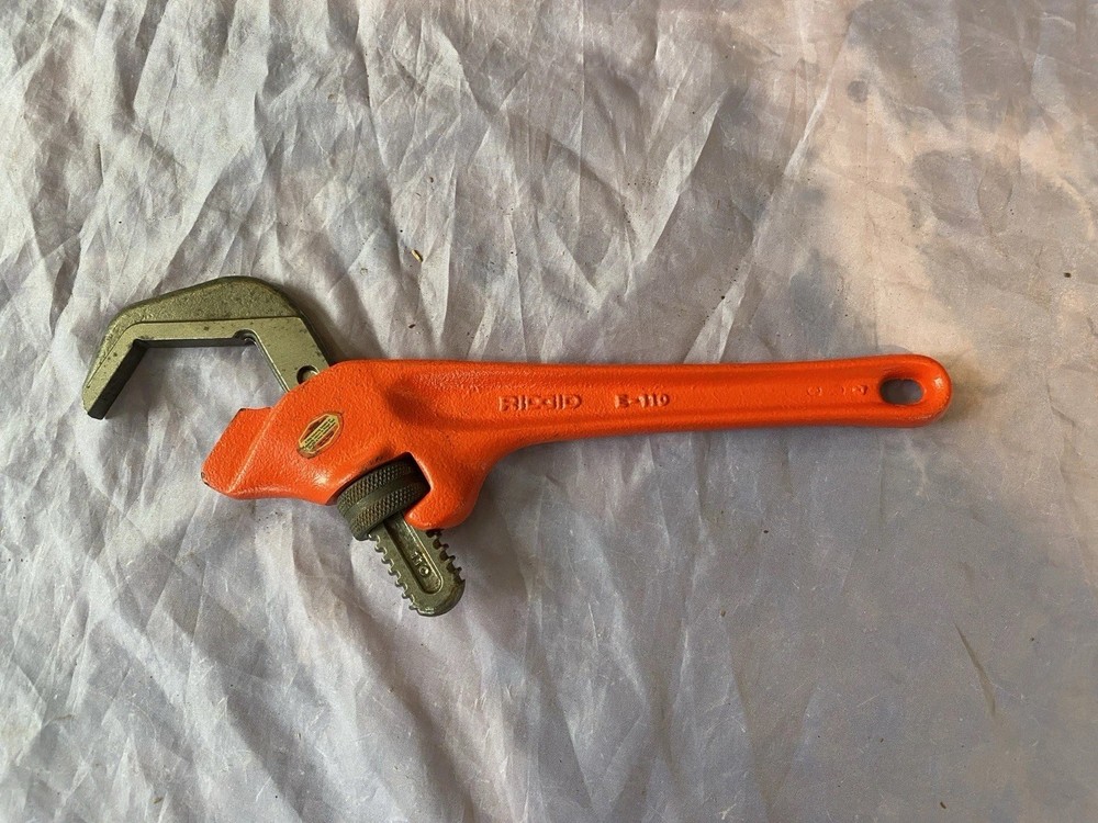 RIDGID 110 OFFSET HEX PIPE SMOOTH WRENCH - EXCELLENT CON