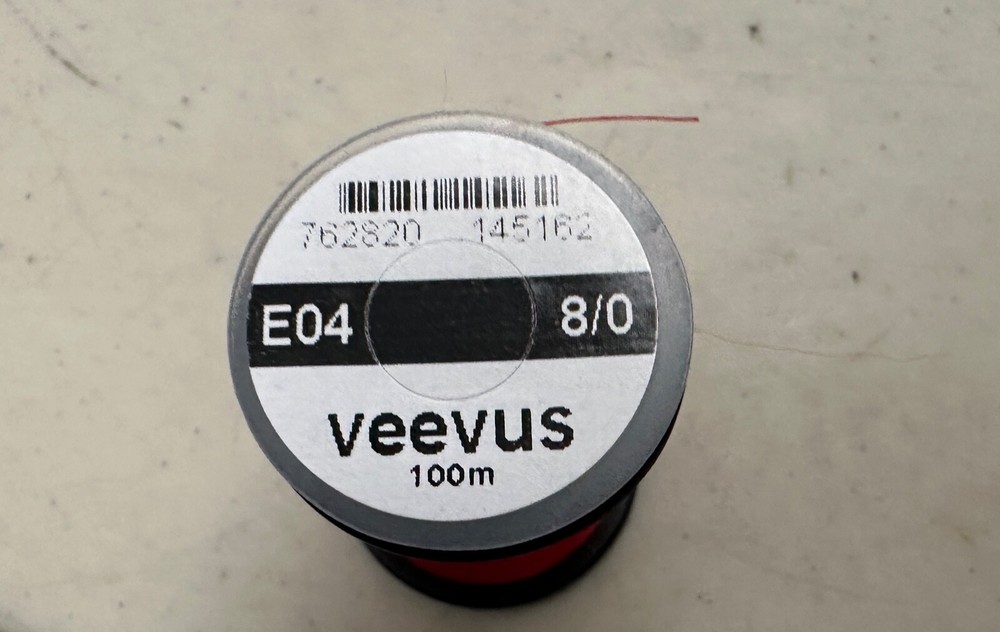 VEEVUS 8/0 Red 100m Thread One Spool
