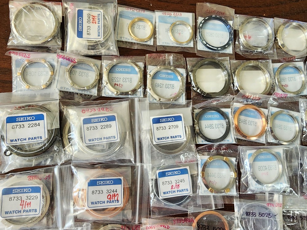 NOS ORIGINAL SEIKO BEZEL 8733 ASSORTED MODEL Drop down choose.