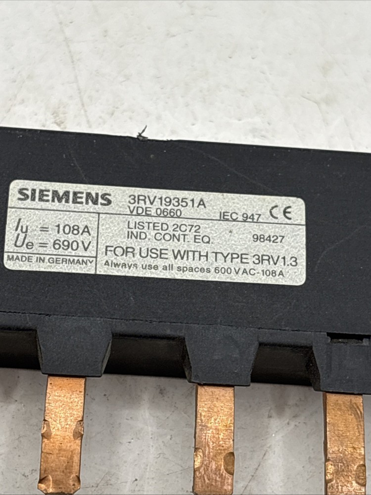 Siemens 3-phase busbar for 2 circuit breakers Size S2 Modular spacing