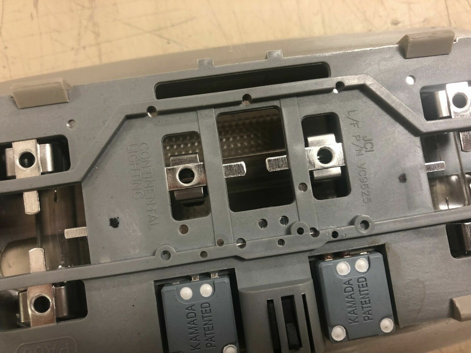 New 2003-2024 Chevy Express/GMC Savanna Passenger Van Neutral Dome Light VC4244