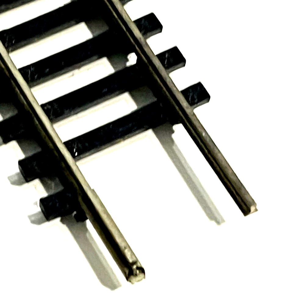 Mainlin 00 Scale 2 x Long Straight Train Track