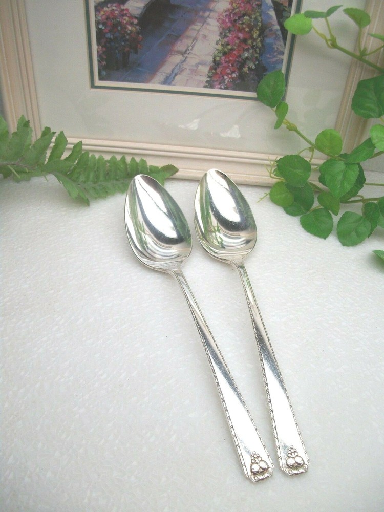 2   Oneida Prestige Plate   BORDEAUX   Silverplate  Solid Serving Spoons   1945