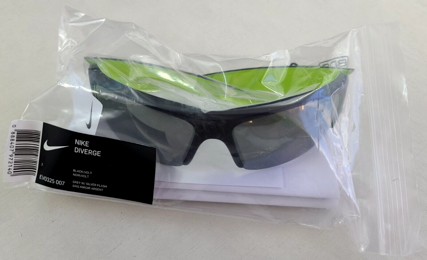 Nike Diverge Men's Sunglasses Matte Black Volt EV0325 Sport Wrap New w Tag Paper