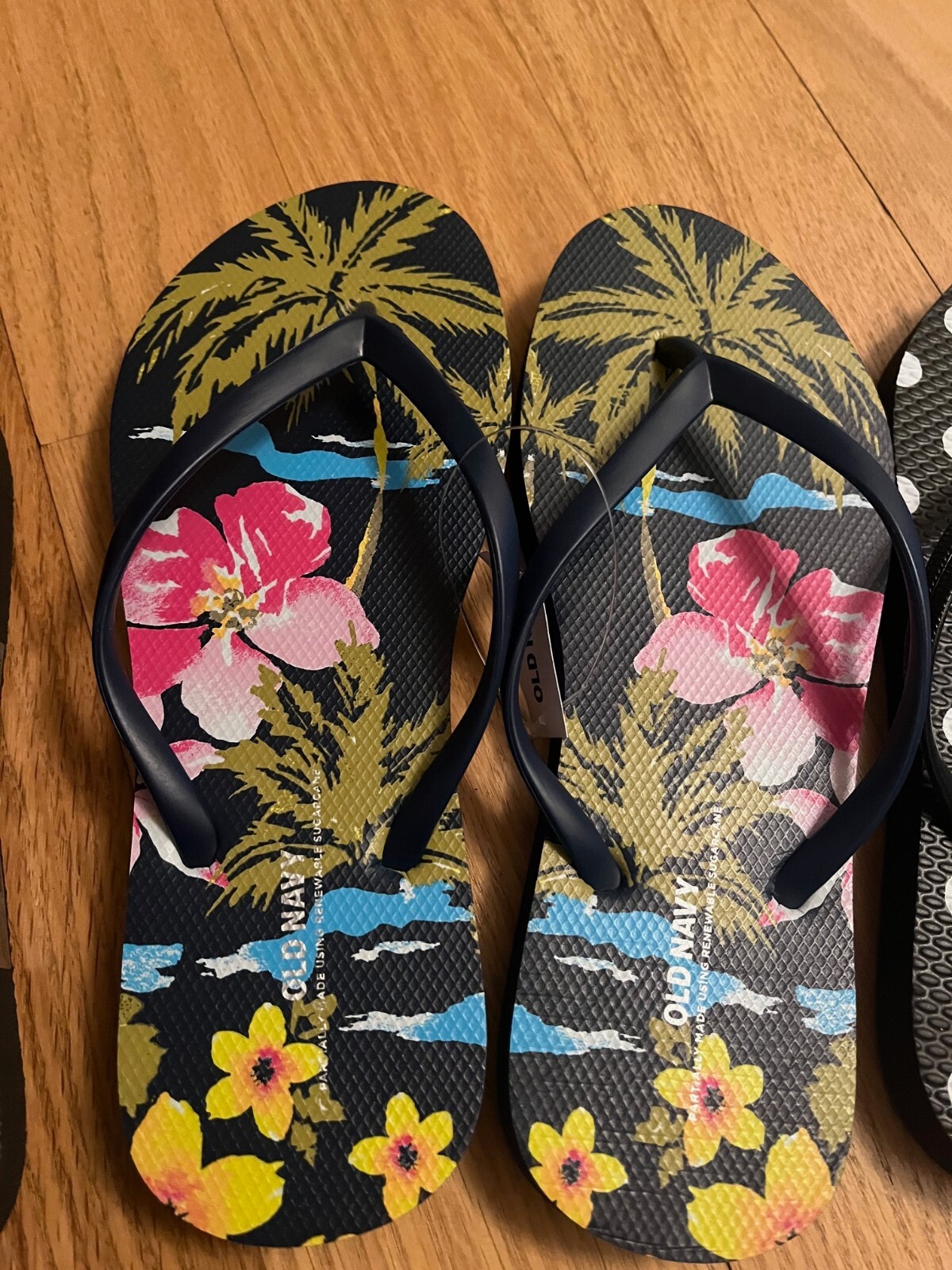 Old Navy Women’s Flip Flops B&W, Stripe, Polka Dot, Palm, Glitter, Sz 6-11