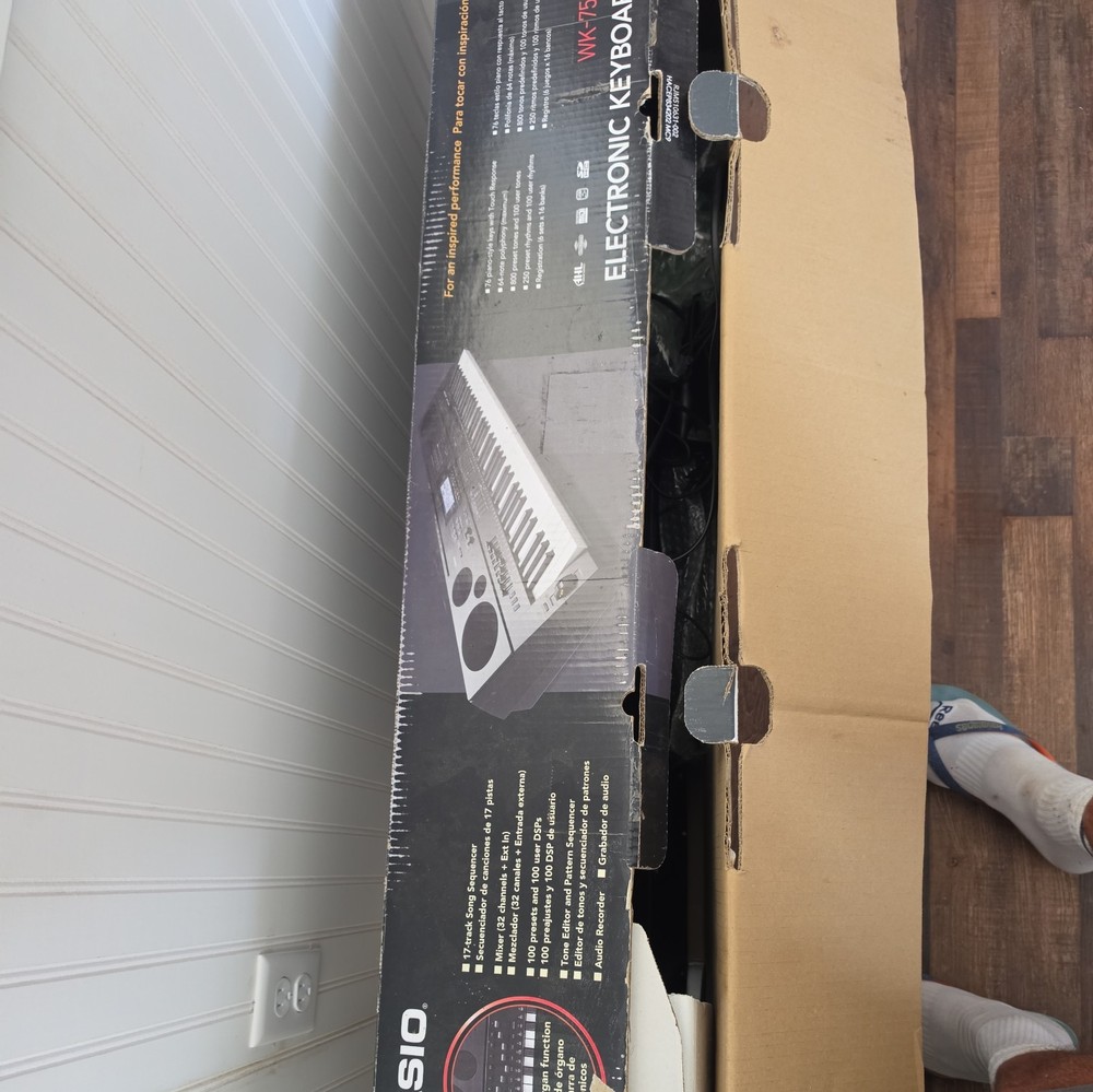 Casio K-7500 Electronic Keyboard Black Built-in Speaker