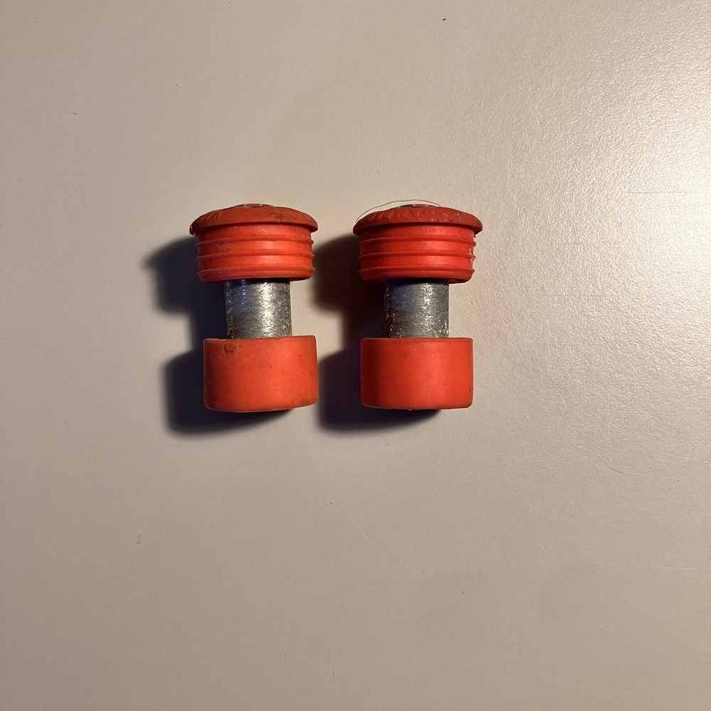 Trek Bontrager “BUZZ-KIll” Bar End Plugs.