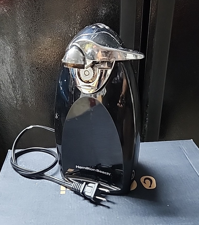 Hamilton Beach Electric Can Opener tested