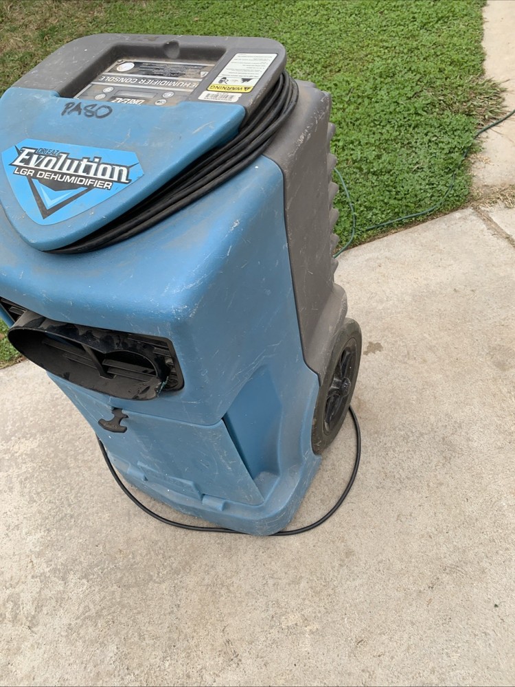 Dri-Eaz Evolution LGR Dehumidifier Turn On Needs Screen Cleaning ?? Hours