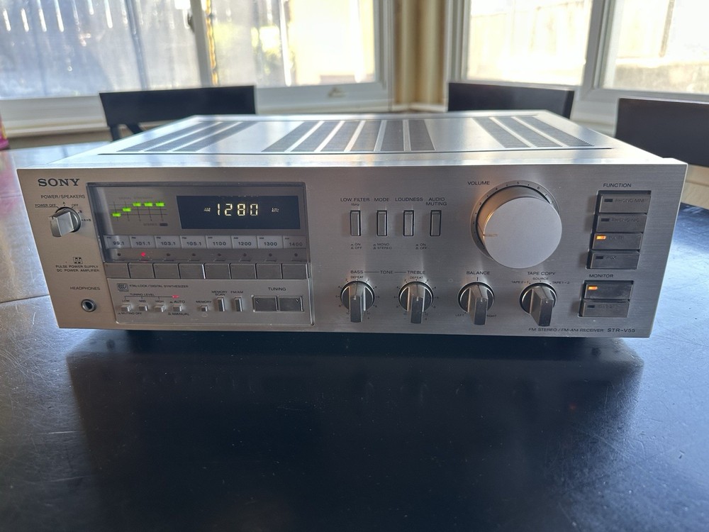 Sony STR-V55 Stereo Amplifier AM/FM Receiver - Tested Working