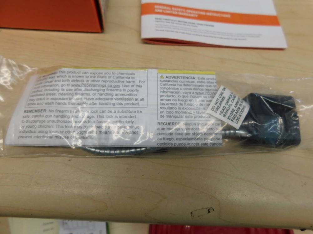 Taurus G3 - 9mm Factory Box + STUFF