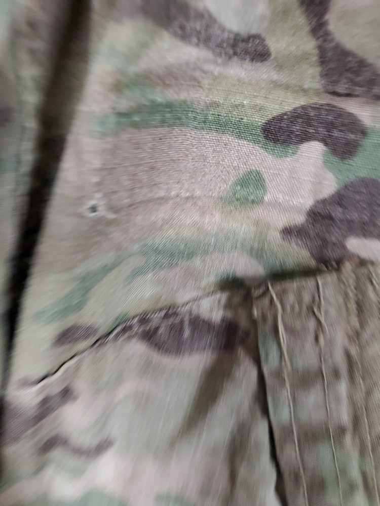 US ARMY ISSUE MULTICAM - FLAME RESISTANT Medium REGULAR jacket Faded