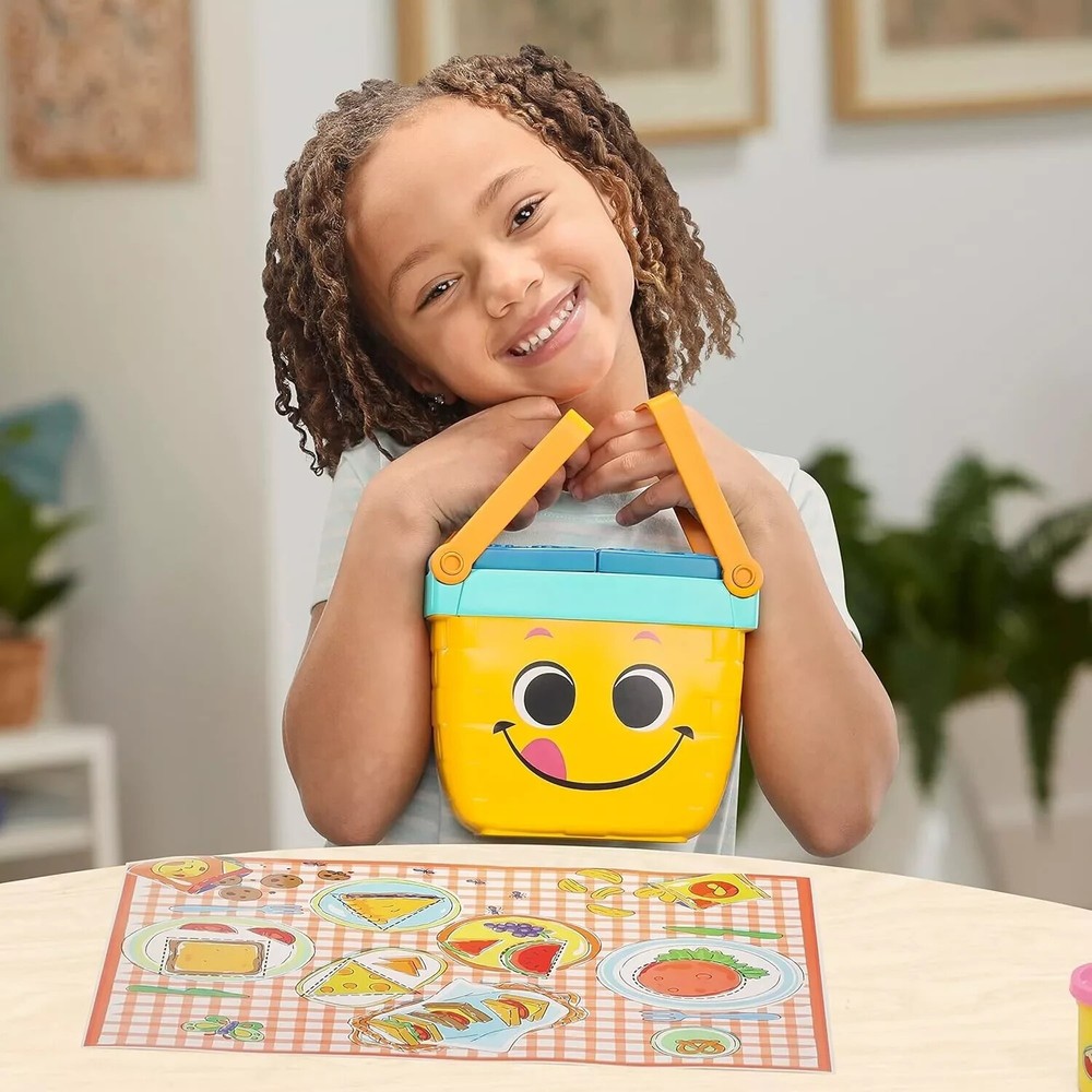 Play-Doh Picnic Shapes Starter Set – 12 Tools & 6 Cans