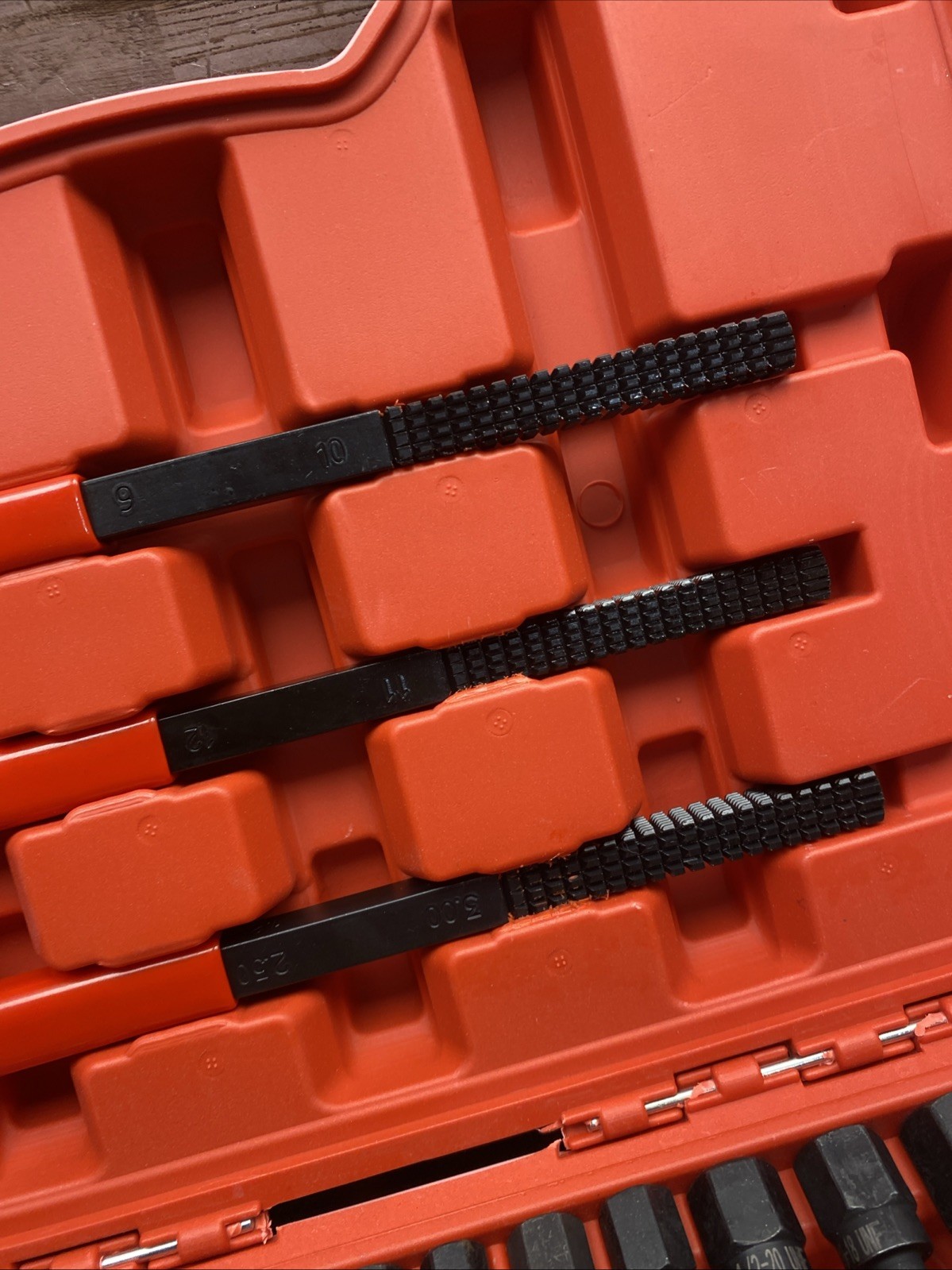 NOS Thread Repair Kit UNC UNF & Metric Thread Chaser Set Rethread Repair Tool