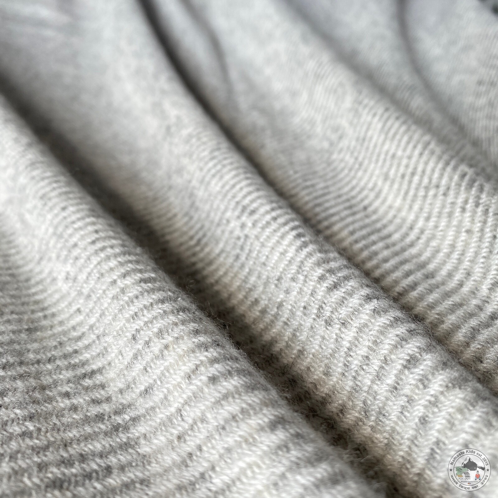 Cashmere Blanket "Ama" (अमा), Handcrafted from Nepal, Bedspread, Cuddle Blanket