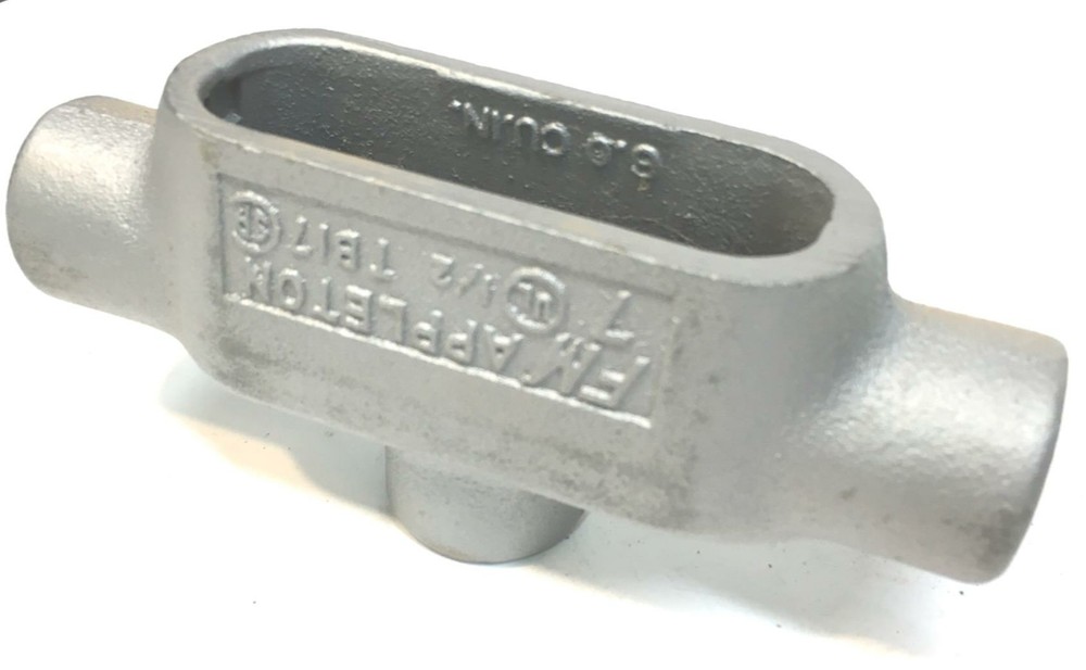 APPLETON TB17 Type TB Form 7 Threaded Conduit Body, 1/2 Inch NOS