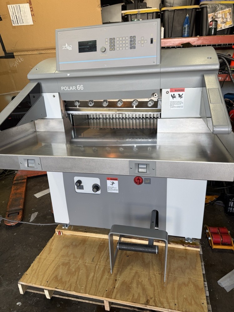 POLAR MODEL 66 2009 Programmable PAPER CUTTER Super nice