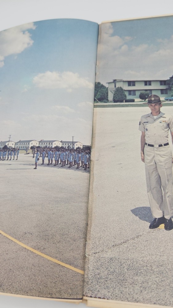 US Air Force Basic Training 3728 Squadron Flight 0119 March 1974 Class Book