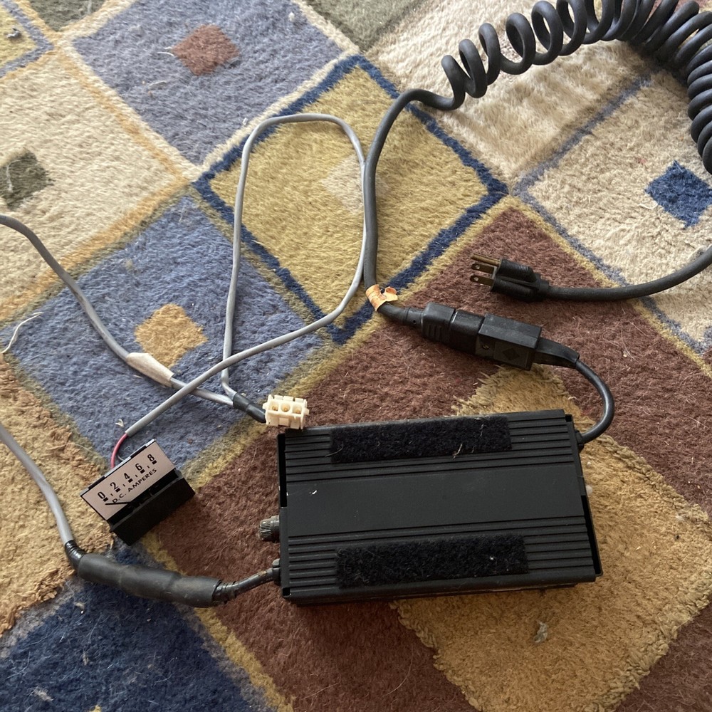 Charger Soneil 2408S-C1