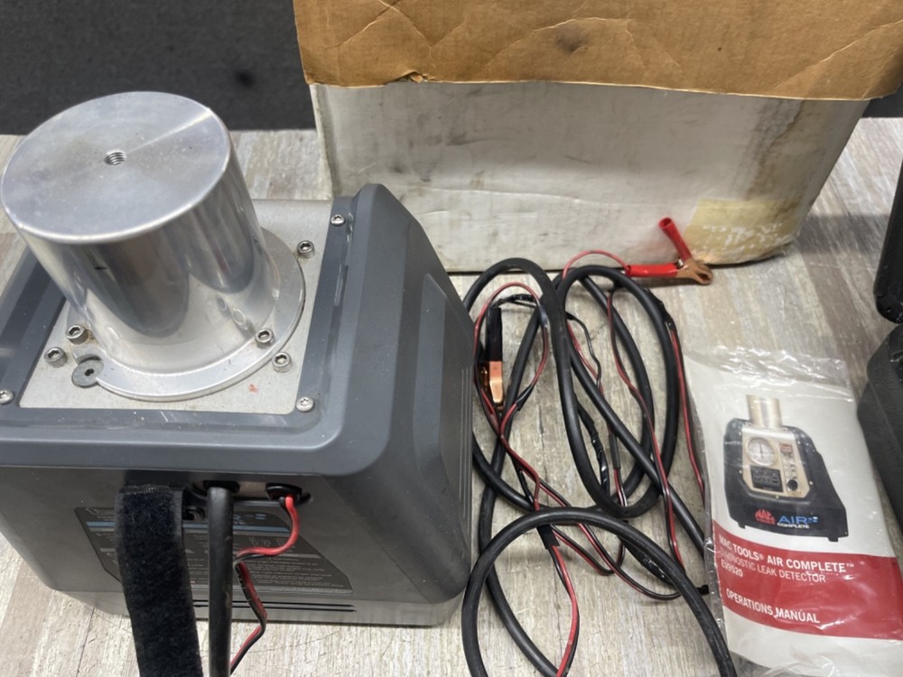 MAC Tools EV9520 SMOKE PRO AIR COMPLETE SMOKE MACHINE KIT