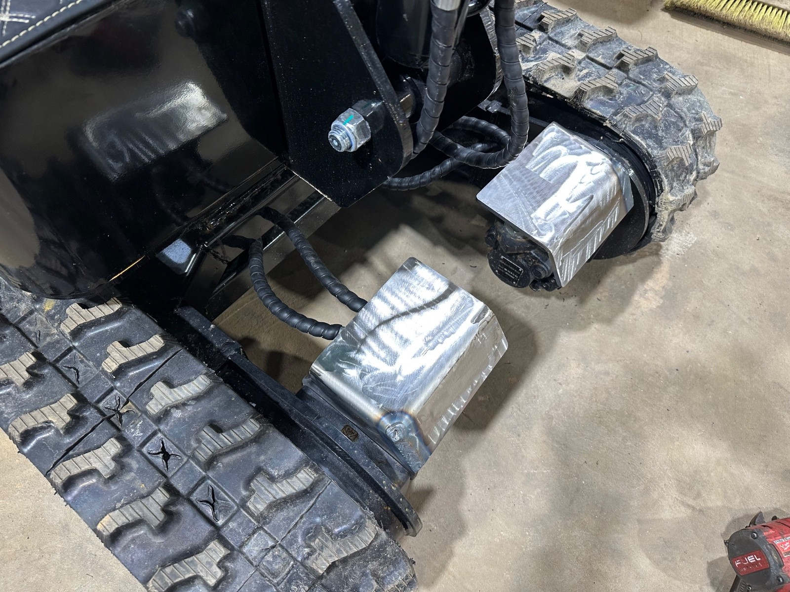 Mini Excavator Track Drive Motor Line Guard Shield Plate Chinese 1 Ton Cover AGT