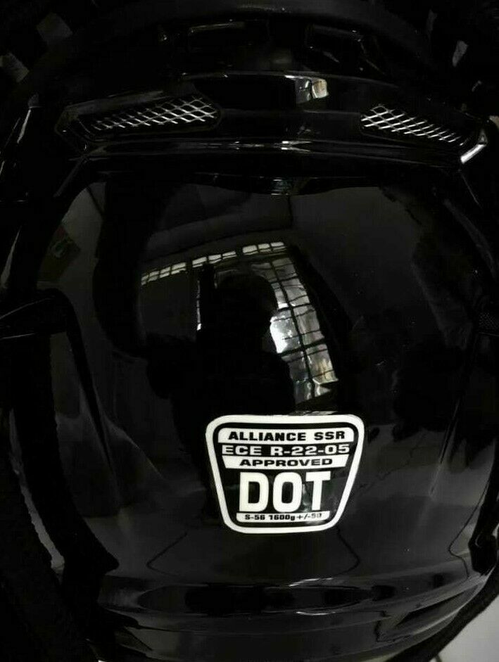 FREE SHIPPING DEADPOOL MOTORCYCLE HELMET STYLE (DOT & ECE CERTIFIED)