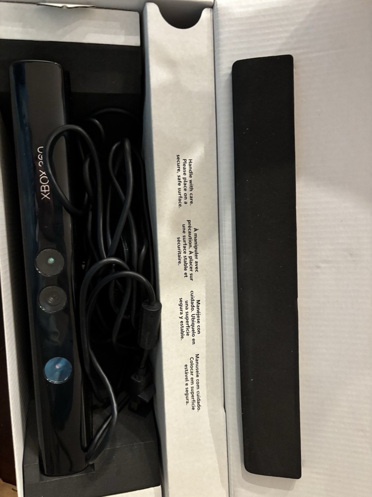 Microsoft Xbox 360 Kinect Motion Sensor/Camera Black Wired for Xbox 360 Console