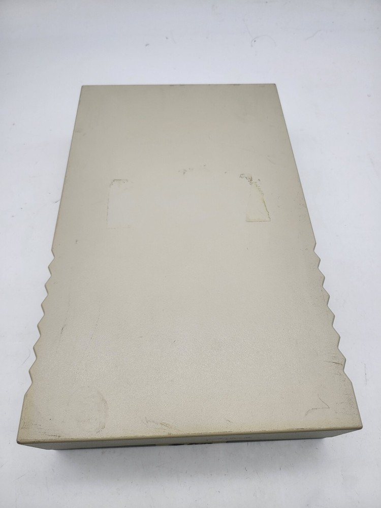 Sun Microsystems EXTERNAL HARDDRIVE 599-2067-02 Model 611 POWER ON