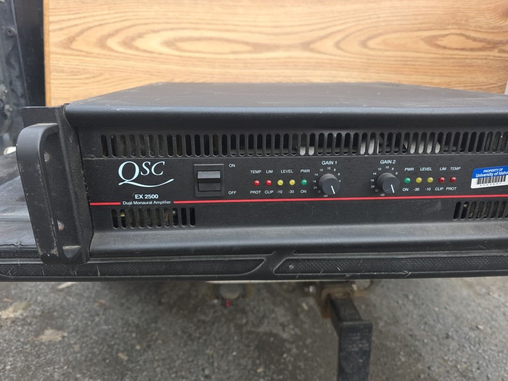 QSC EX2500 powerAmp