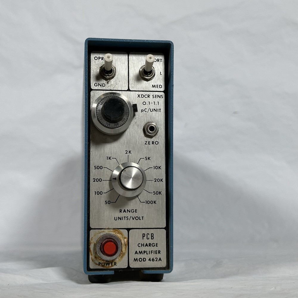 PCB Piezotronics Shear 462A Accelerometer Charge Amplifier