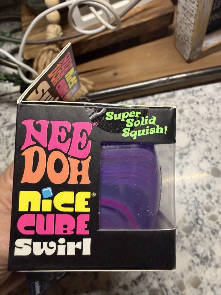 Needoh Nice Cube Swirl - Blue/pink