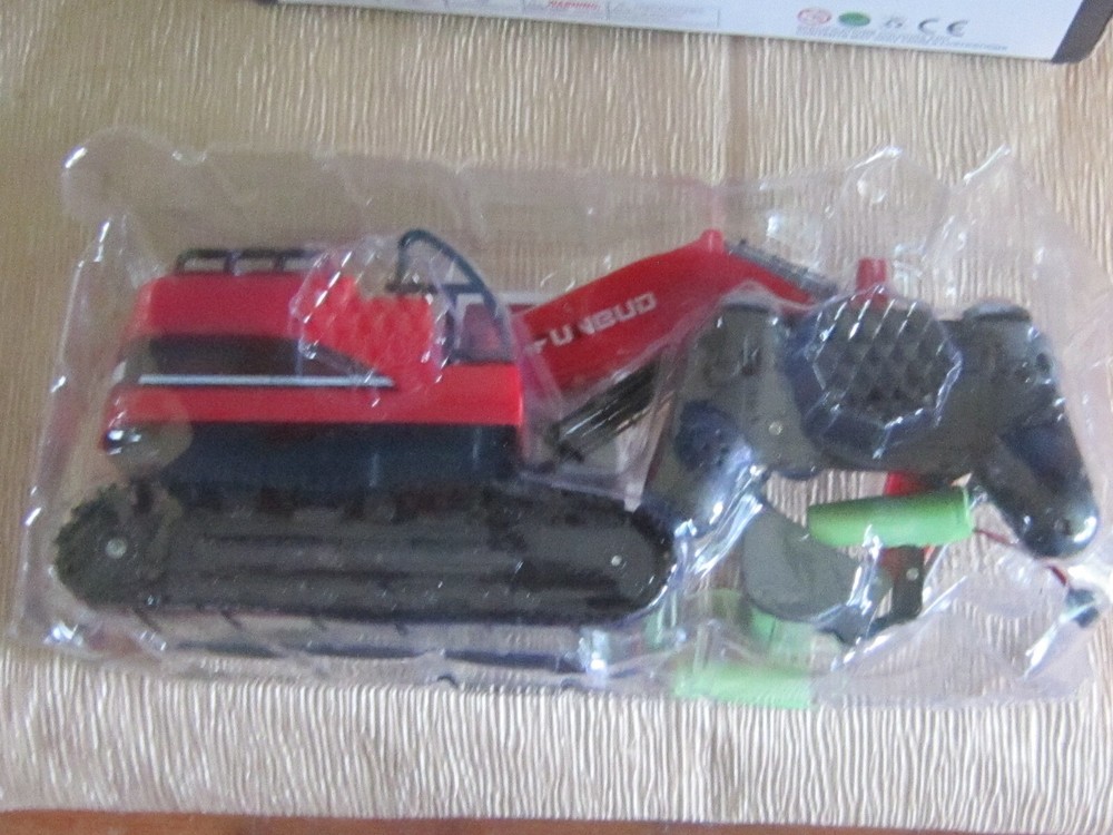 New--FunBud--Remote Control Excavator--Toy