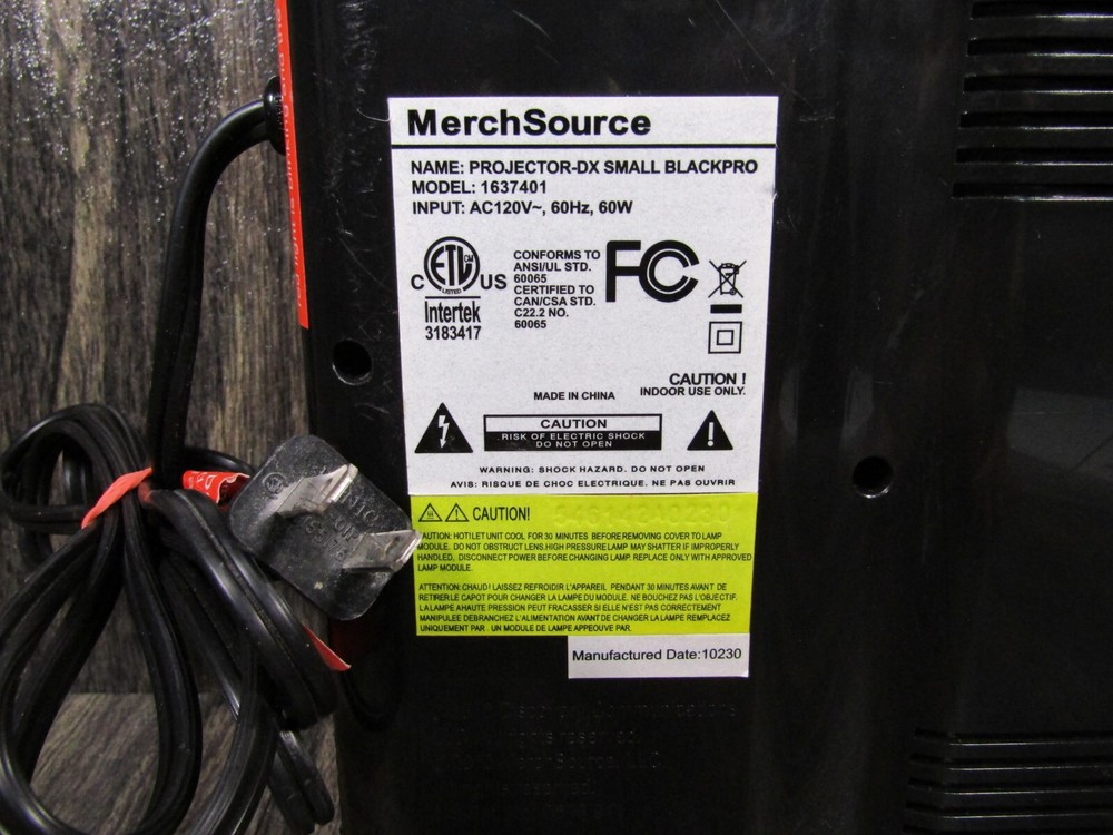 Discovery Merch Source Wonderwall Projector-DX Small Blackpro Model # 1637401