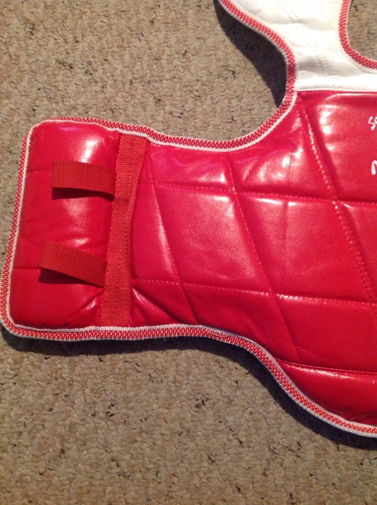 So's Tae Jw on Do Chest Protector, Reversible, Size CHM. SLIGHT USE.