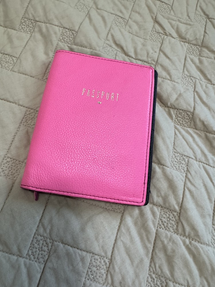 Fossil Passport Holder/Wallet
