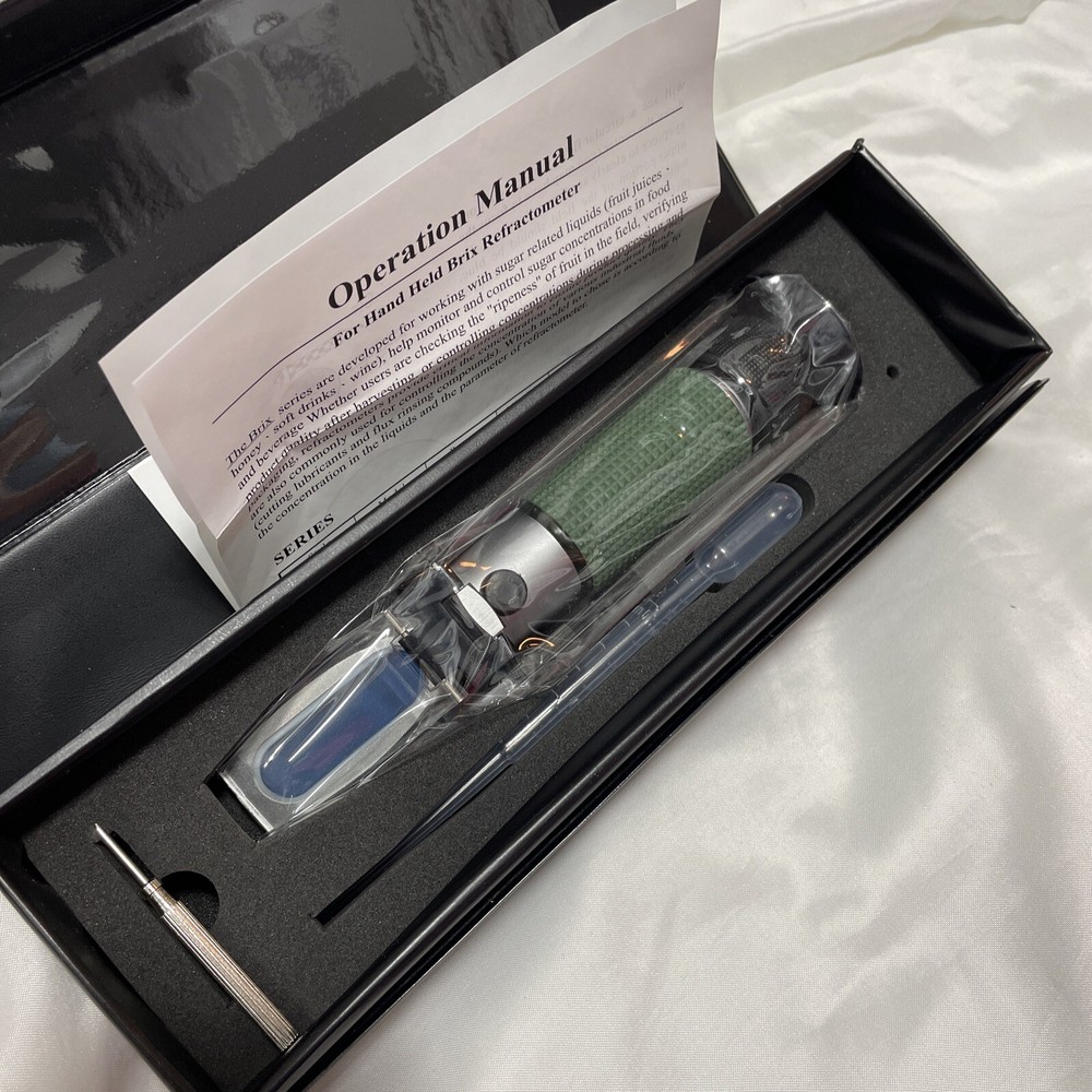 NEW Brix Series Refractometer Hand-Held Analytical